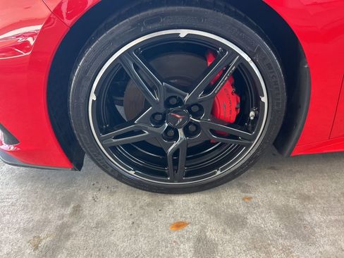 Used 2023 Chevrolet Corvette Stingray Convertible w/ Z51 Performance Package image 18