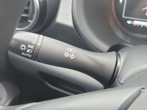 Used 2023 Nissan Kicks SV FWD image 18
