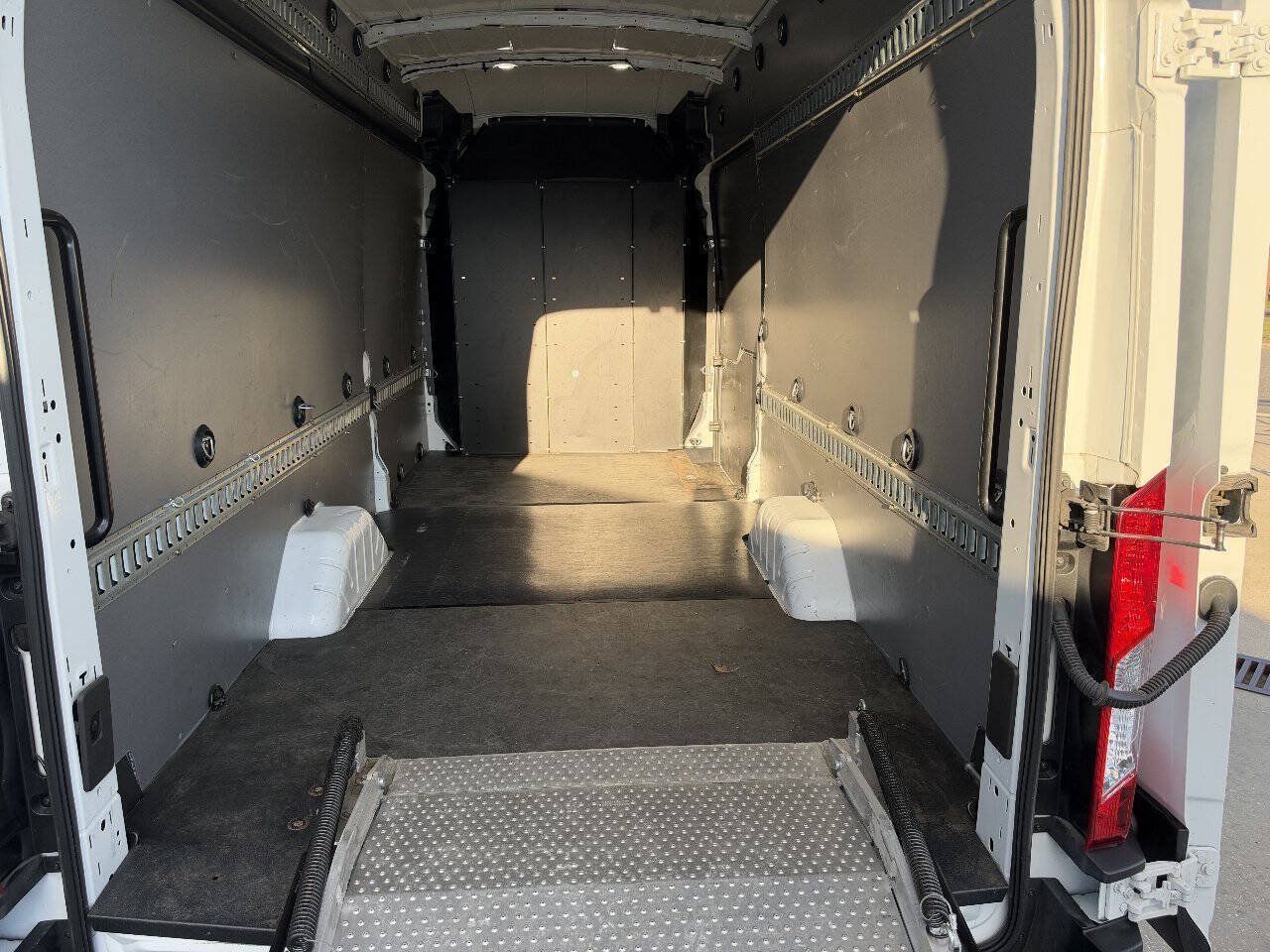 Used 2019 Ford Transit 350 148 High Roof Extended RWD image 40