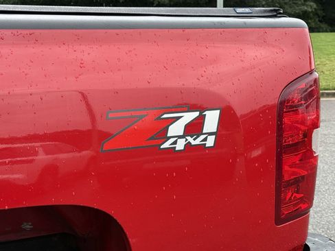 Used 2011 Chevrolet Silverado 2500 LT w/ Suspension Package, Off-Road AWD/4WD image 27