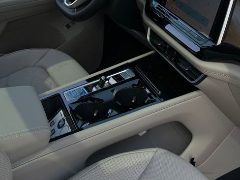 New 2026 Volkswagen Atlas SE AWD/4WD image 8