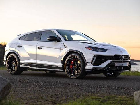 Used 2023 Lamborghini Urus Performante AWD/4WD image 47