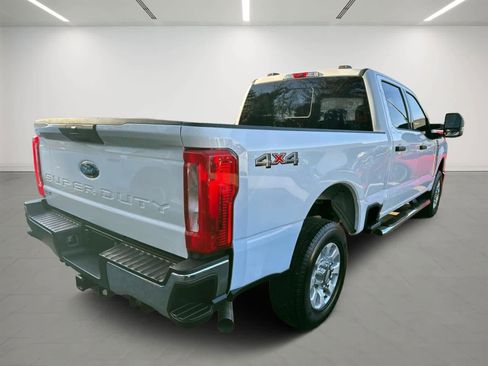 Used 2024 Ford F250 XLT image 4