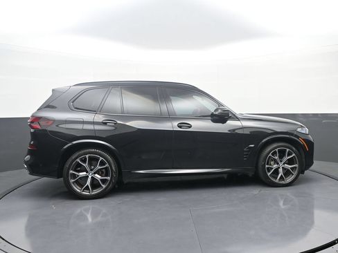 Used 2024 BMW X5 xDrive40i w/ M Sport Package AWD/4WD image 8