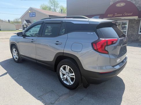 Used 2020 GMC Terrain SLE w/ Driver Convenience Package AWD/4WD image 5