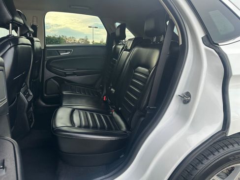 Used 2024 Ford Edge SEL image 37