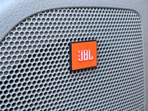 Used 2013 Toyota Highlander Limited image 24