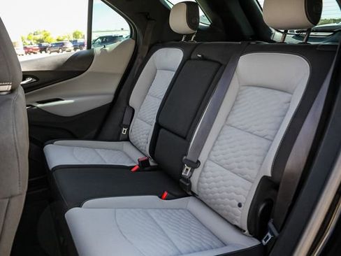 Used 2020 Chevrolet Equinox LS image 28