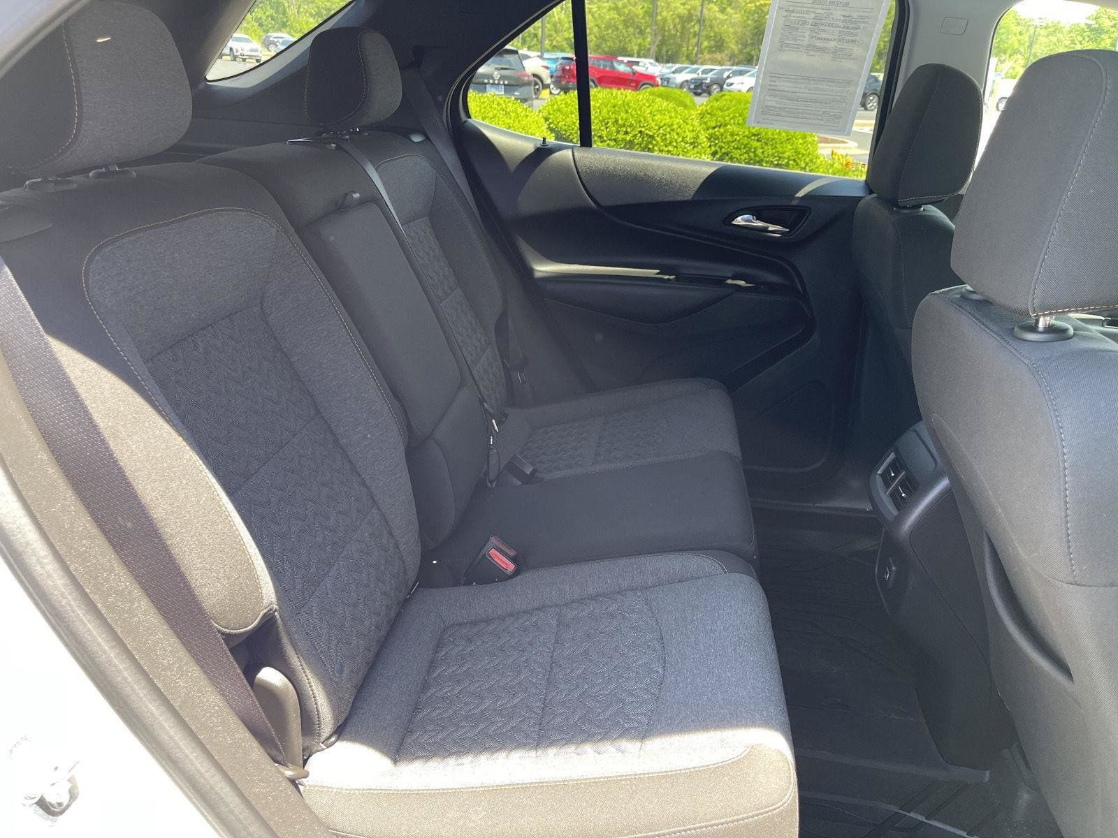 Used 2024 Chevrolet Equinox LT w/ LPO, Floor Liner Package FWD image 34