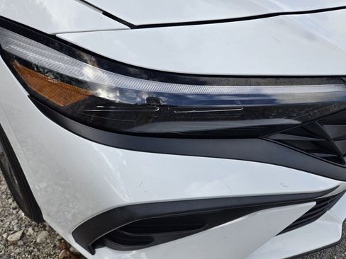 Used 2024 Hyundai Elantra SEL image 7