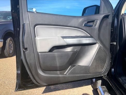 Used 2016 Chevrolet Colorado LT w/ LT Convenience Package image 21