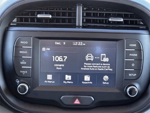 Used 2021 Kia Soul LX image 16