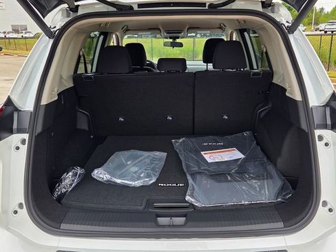 New 2026 Nissan Rogue SV w/ Cold Weather Package FWD image 11
