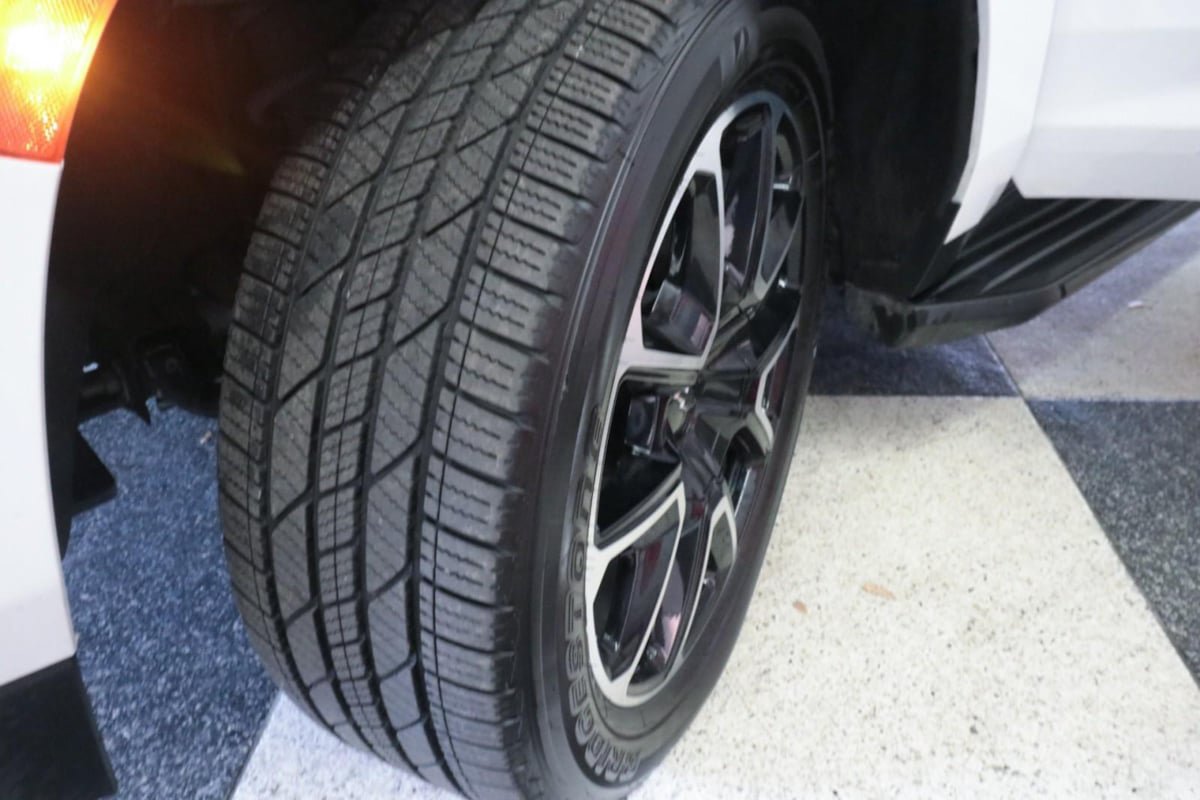 Used 2023 Chevrolet Tahoe RST AWD/4WD image 9