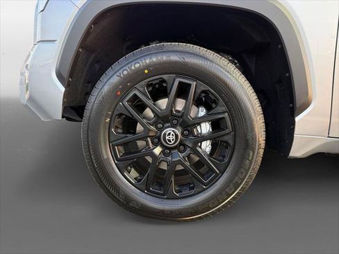 Certified 2026 Toyota Tundra Limited AWD/4WD image 14