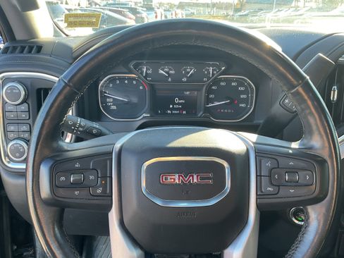 Certified 2020 GMC Sierra 1500 Elevation w/ Elevation Value Package image 3