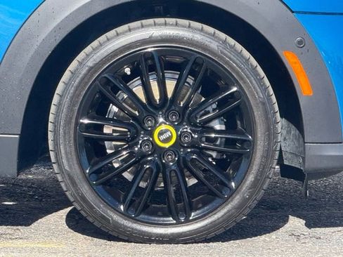 Used 2024 MINI Cooper SE image 3