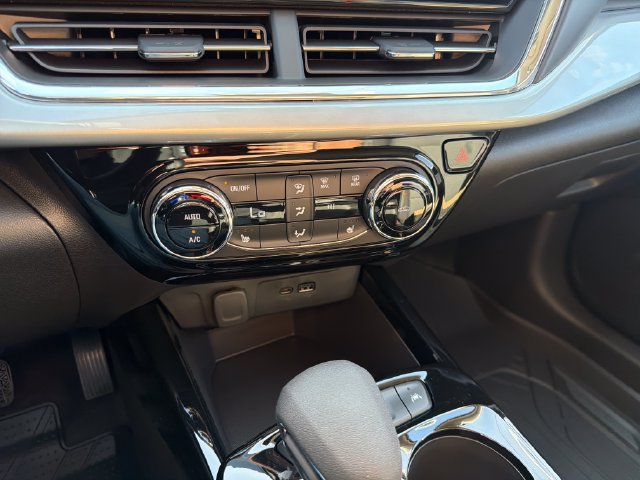 New 2026 Chevrolet Trax LT w/ Driver Confidence Package FWD image 26