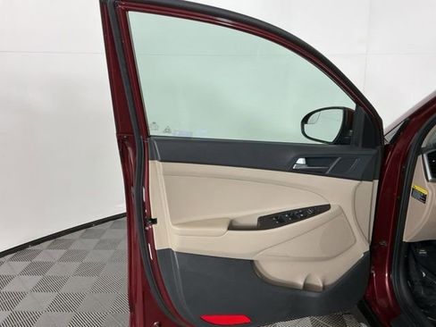 Used 2017 Hyundai Tucson SE image 12