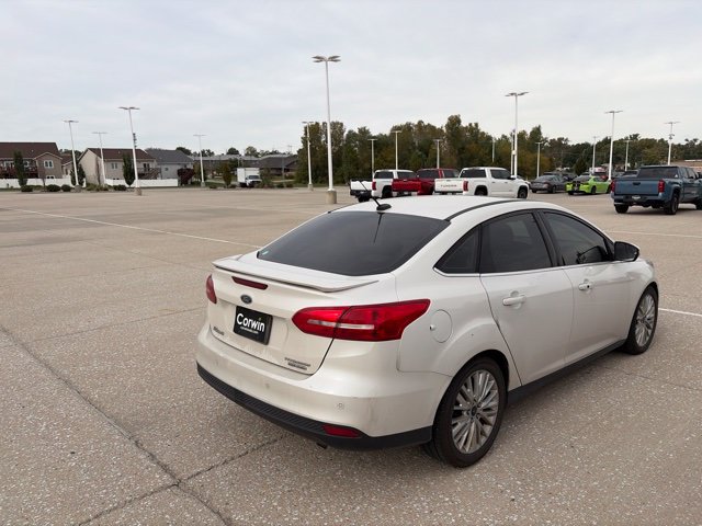 Used 2015 Ford Focus Titanium FWD image 3
