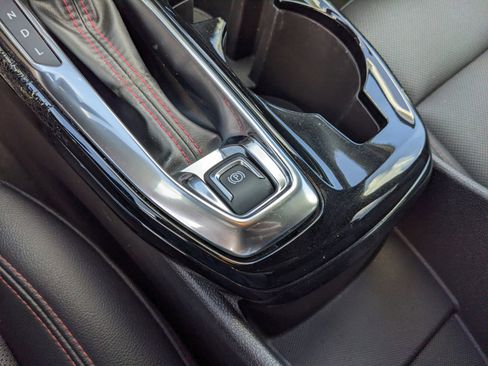 Used 2024 Chevrolet Trax RS FWD image 26