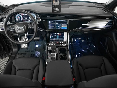 New 2026 Audi Q7 2.0T Premium image 12