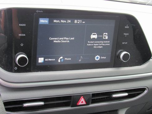 Used 2022 Hyundai Sonata SE image 13