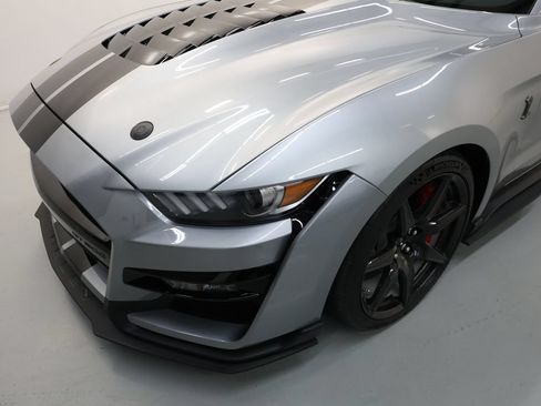Used 2020 Ford Mustang Shelby GT500 w/ Carbon Fiber Track Pack RWD image 58