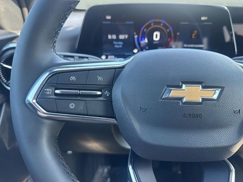 Used 2026 Chevrolet Equinox LT FWD image 14
