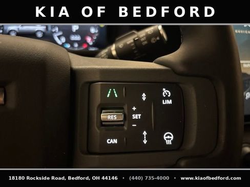 Used 2026 Land Rover Defender 110 X-Dynamic SE AWD/4WD image 19
