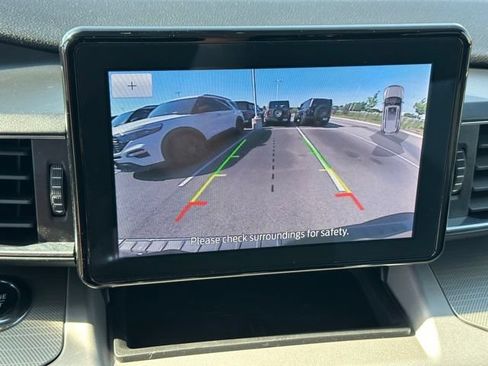 Used 2024 Ford Explorer XLT w/ Equipment Group 202A AWD/4WD image 28