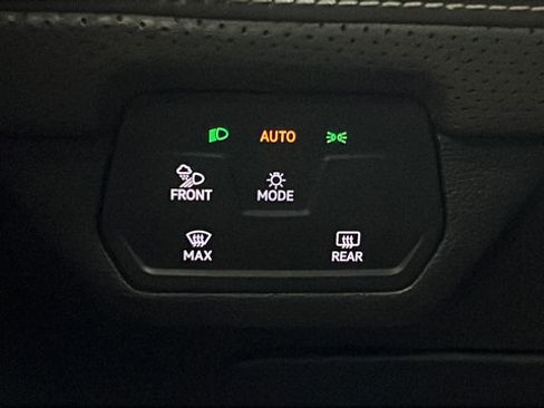 Used 2024 Volkswagen Atlas SEL AWD/4WD image 34