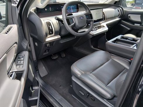 Certified 2025 Ford Expedition Max Active AWD/4WD image 10