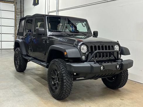 Used 2017 Jeep Wrangler Unlimited Sport image 34