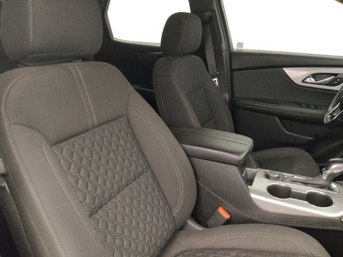Used 2019 Chevrolet Blazer L FWD image 21