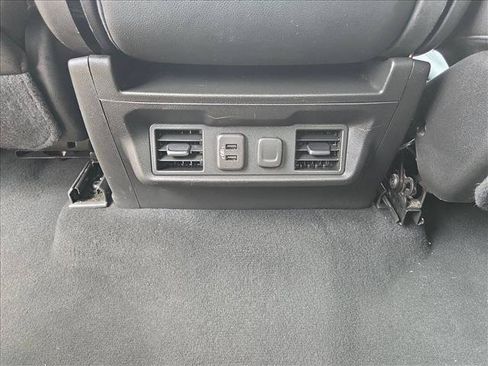 Used 2021 Chevrolet Silverado 1500 LT w/ Convenience Package II AWD/4WD image 16