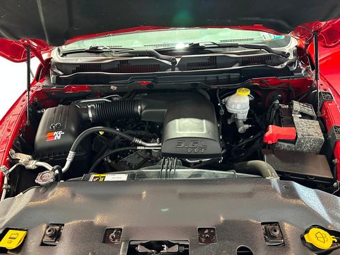 Used 2018 RAM 1500 Express AWD/4WD image 32