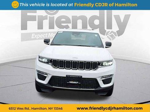 New 2025 Jeep Grand Cherokee Limited w/ Luxury Tech Group II image 8