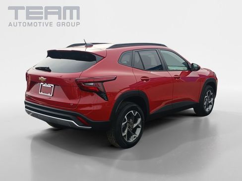 New 2026 Chevrolet Trax LT w/ Driver Confidence Package image 7