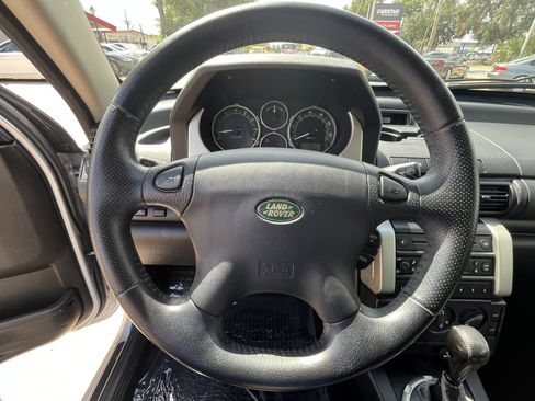 Used 2004 Land Rover Freelander SE image 17
