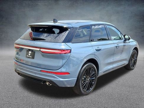 New 2024 Lincoln Corsair AWD w/ Equipment Group 102A image 7