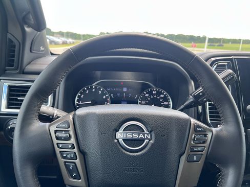 Used 2024 Nissan Titan Platinum Reserve w/ Moonroof Package AWD/4WD image 25