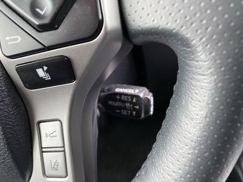 Used 2022 Toyota 4Runner SR5 RWD image 8
