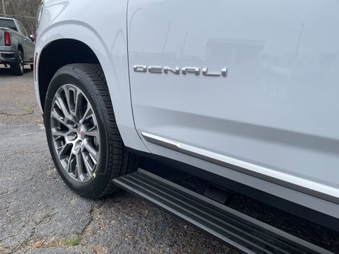 New 2026 GMC Yukon XL Denali image 11