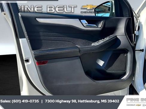 Used 2021 Ford Escape SEL image 17