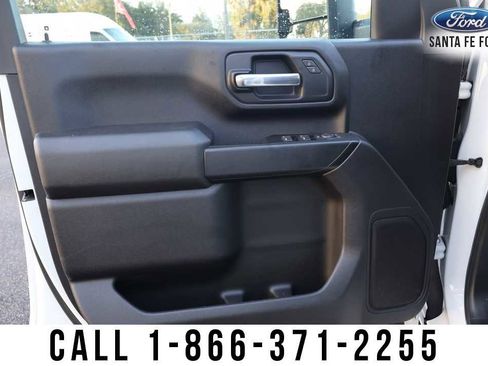 Used 2023 Chevrolet Silverado 2500 Custom w/ Custom Value Package image 10