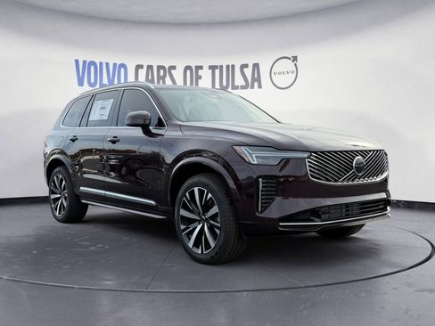 New 2025 Volvo XC90 T8 Core image 7