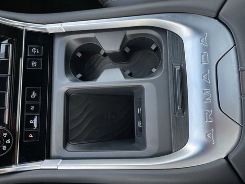 Certified 2025 Nissan Armada Platinum Reserve image 18