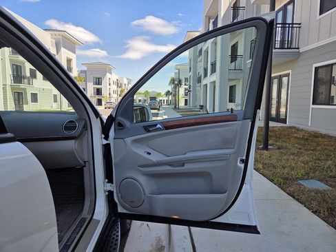 Used 2007 Mercedes-Benz GL 450 GL 450 AWD 4MATIC 4dr SUV image 48