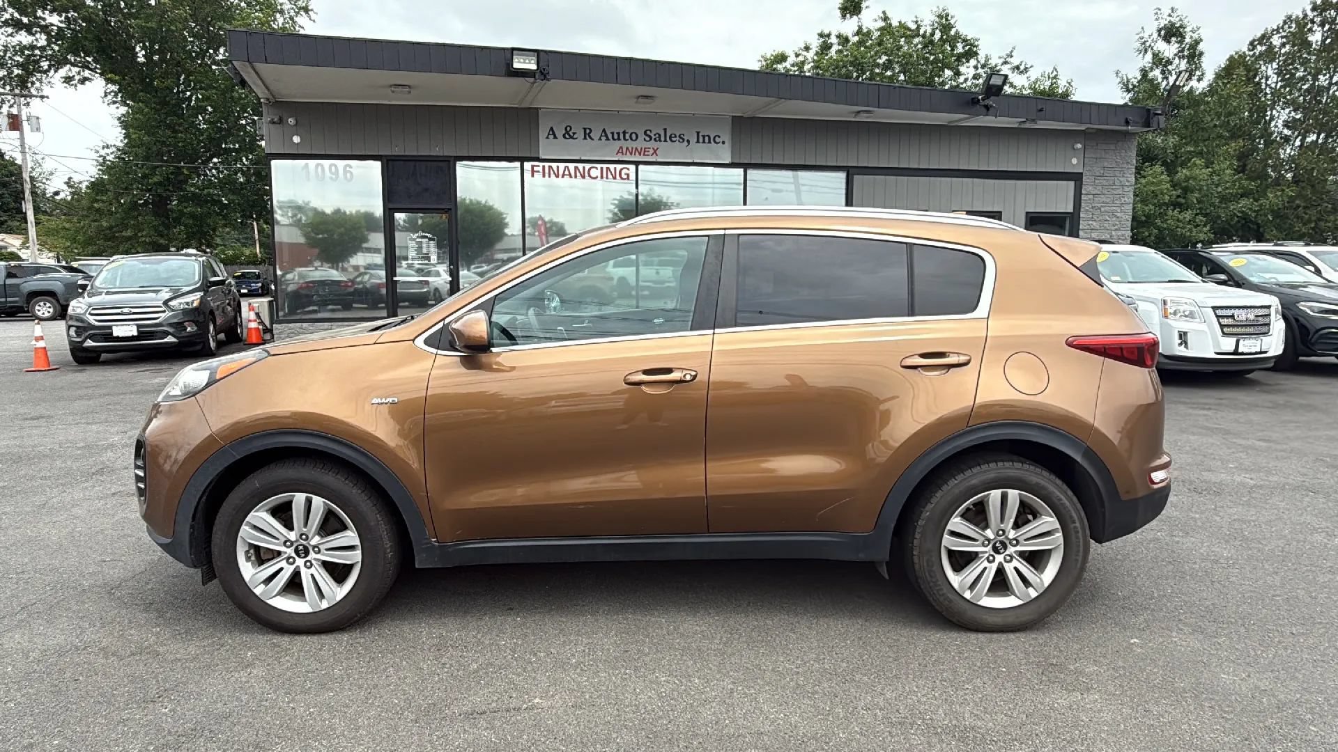 Used 2017 Kia Sportage LX w/ LX Popular Package AWD/4WD image 4